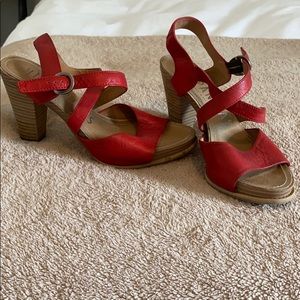 Hispanitas leather high heels